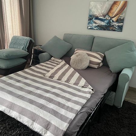 No 4 Apartment Лембрух Екстериор снимка